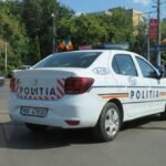 Descoperire macabră într-un cimitir din Slatina. Saci cu posibile oseminte umane și un sicriu, găsite în spatele unui zid al capelei